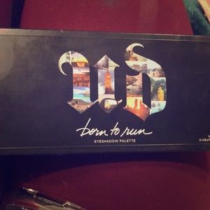 Urban decay born to run eyeshadow pállate